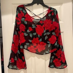 Bell sleeve rose top🌹